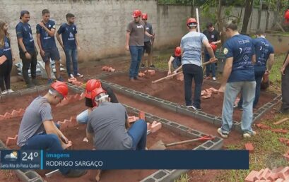 Calouros de engenharia civil da UFSCar fazem obras em escola estadual em trote solidário