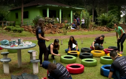 Calouros da UFSCar fazem trote solidário no Horto Florestal em São Carlos