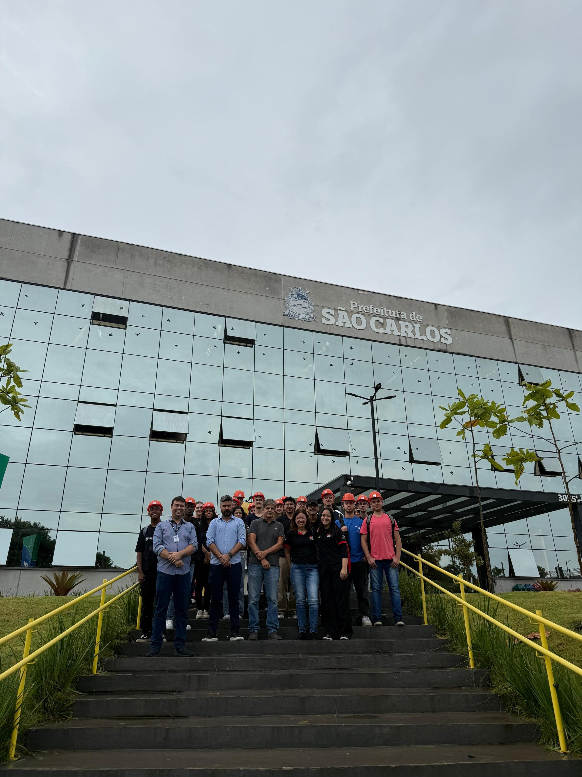 Visita da Edificar com os calouros da Engenharia Civil na Prefeitura Municipal e AEASC São Carlos