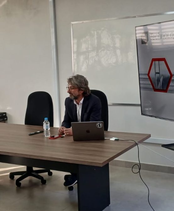 PALESTRA: Reforço de Estruturas com aço com memória.